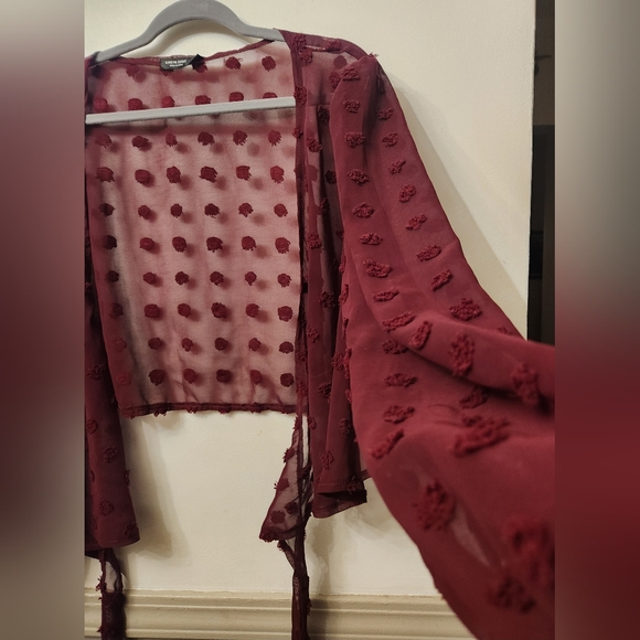 SHEIN Curve Burgandy Textured Wrap Blouse - Picture 3 of 6